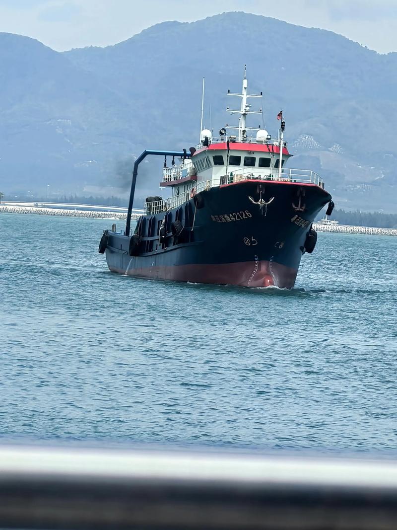 中东航运危机加剧 更多船只在波斯湾地区遇袭