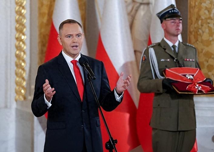 波兰政府公开指责总统“背叛”