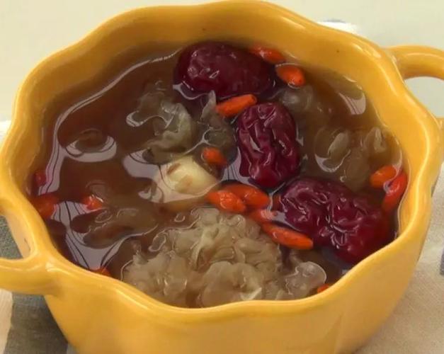 鸡蛋银耳汤的做法（银耳鸡蛋汤做法大全家常）