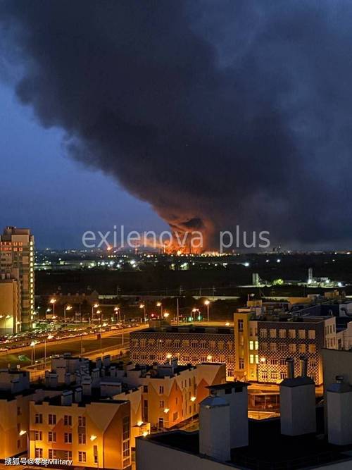 阿联酋重要石油枢纽遇无人机袭击并起火 已全面暂停装卸作业