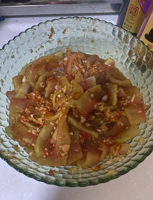 西瓜皮的做法(凉拌西瓜皮怎样做好吃)