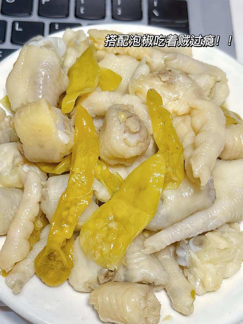 315晚会曝光漂白鸡爪，有友鸡爪随后登上热搜，回应：产品未使用双氧水 严格按国家标准制作