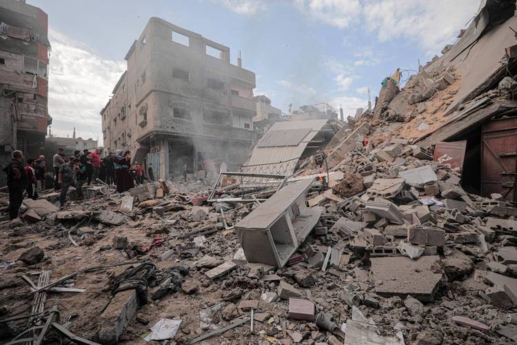 伊朗袭击中东能源设施，油价大幅反弹