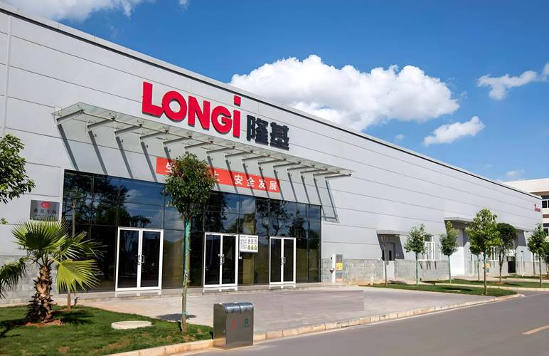 隆基绿能：公司目前已构建起了以HPBC 2.0技术为核心的高价值产品体系