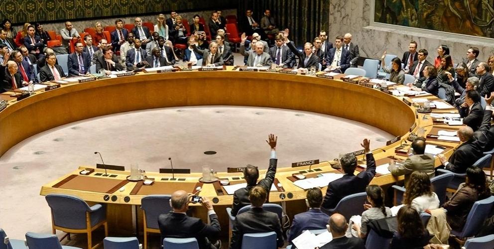 如何化解霍尔木兹危机